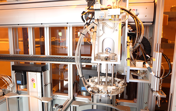 產(chǎn)品、解決方案與服務(wù)